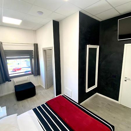 Hotel Tech Brembate Ngoại thất bức ảnh