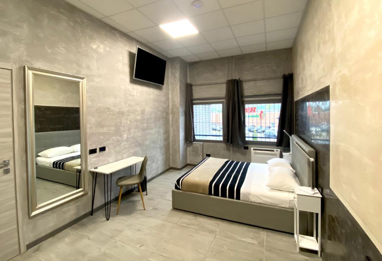 Hotel Tech Brembate Ngoại thất bức ảnh