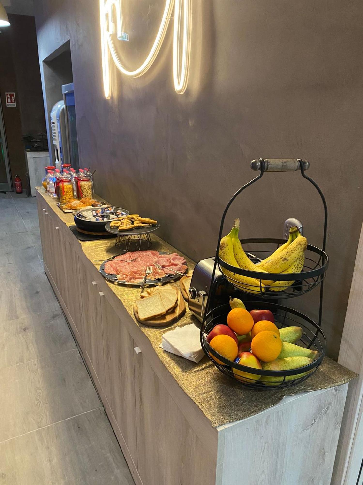 Hotel Tech Brembate Ngoại thất bức ảnh