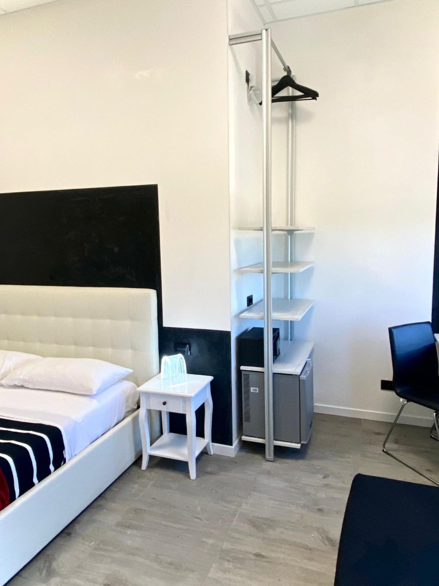 Hotel Tech Brembate Ngoại thất bức ảnh
