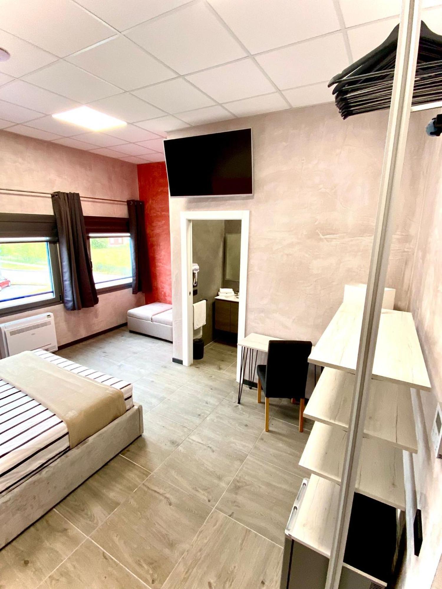Hotel Tech Brembate Ngoại thất bức ảnh