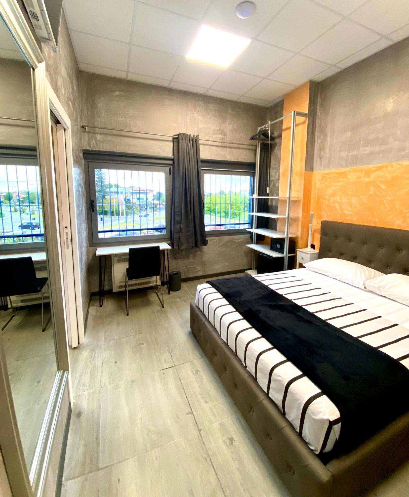 Hotel Tech Brembate Ngoại thất bức ảnh